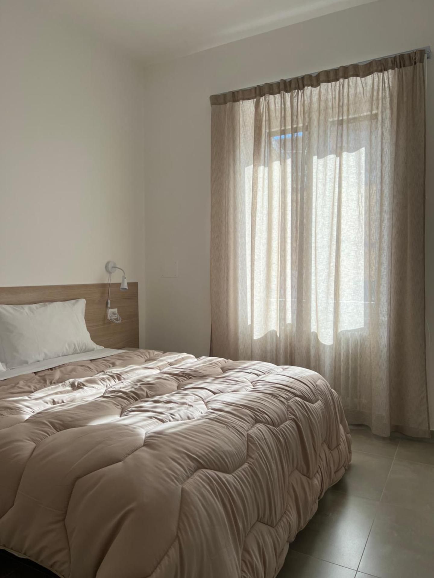 Central Apartment Large Double Room 3