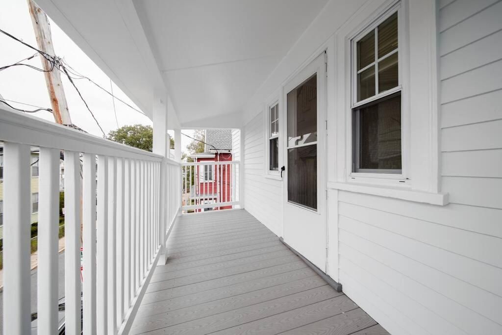 5BR 2BH Bright & Spacious Apt in Brighton