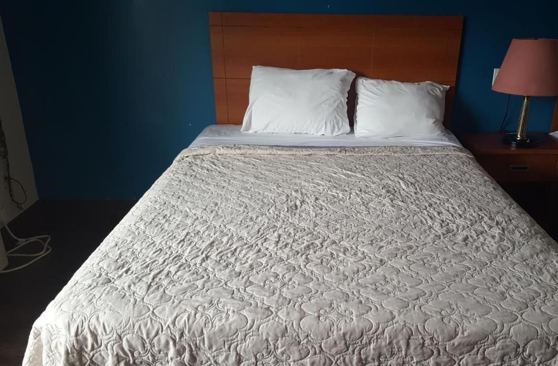 King Room - Non-Smoking