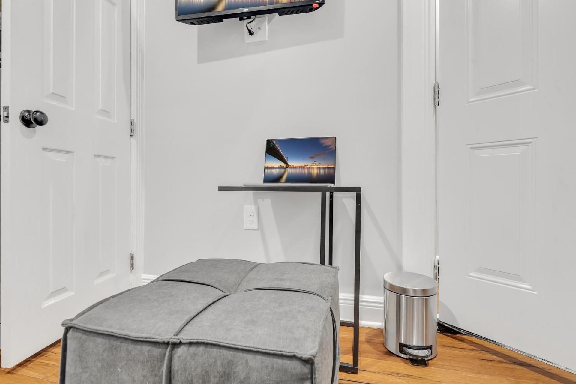 Fairmount Art Museum Center City Suites Two-Bedroom Apartment 2