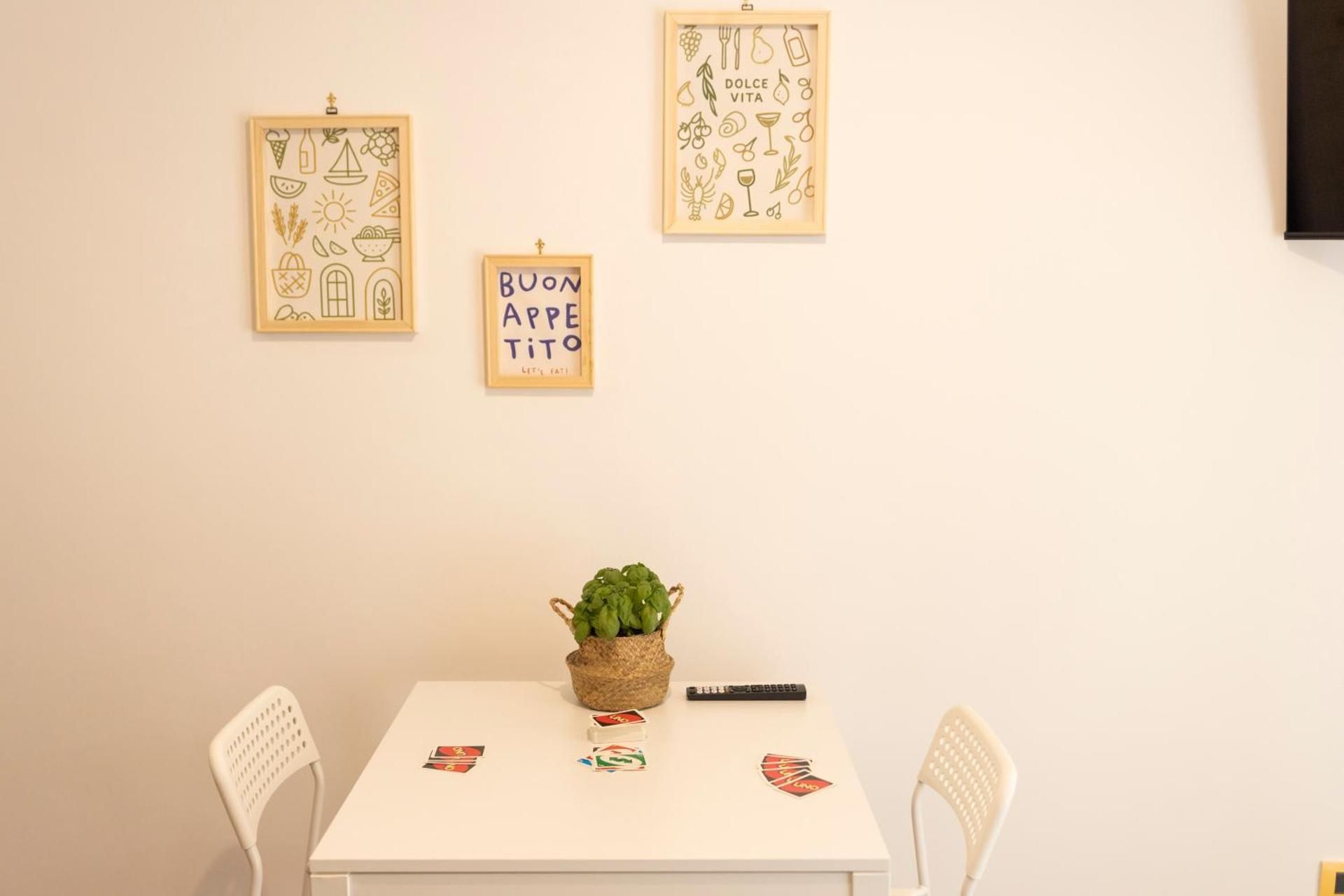 Shared lounge/TV area