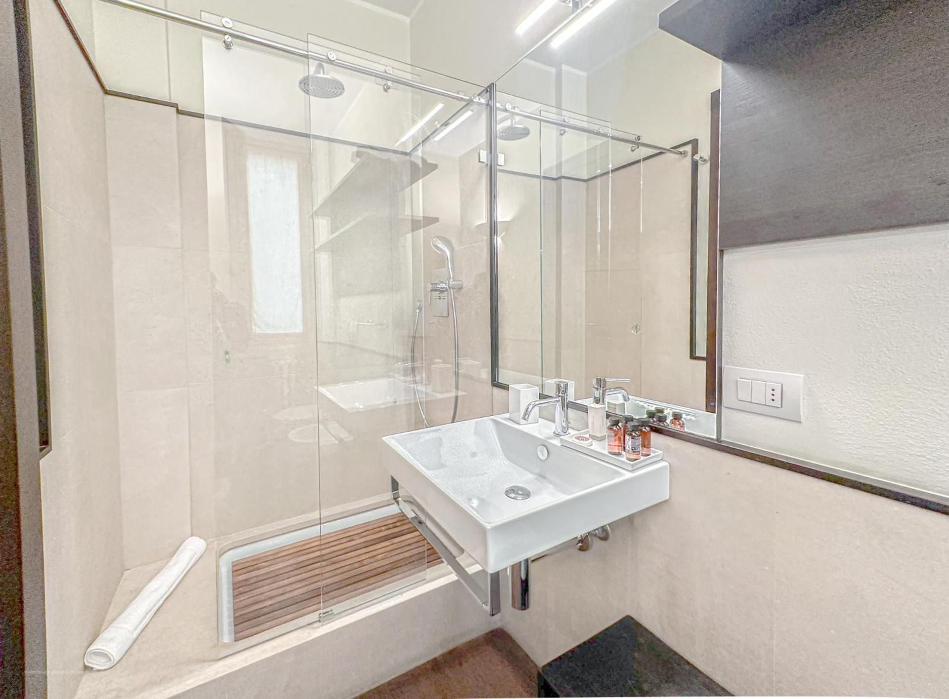 Fontana Suites - 15 min dal Duomo Superior Suite 2