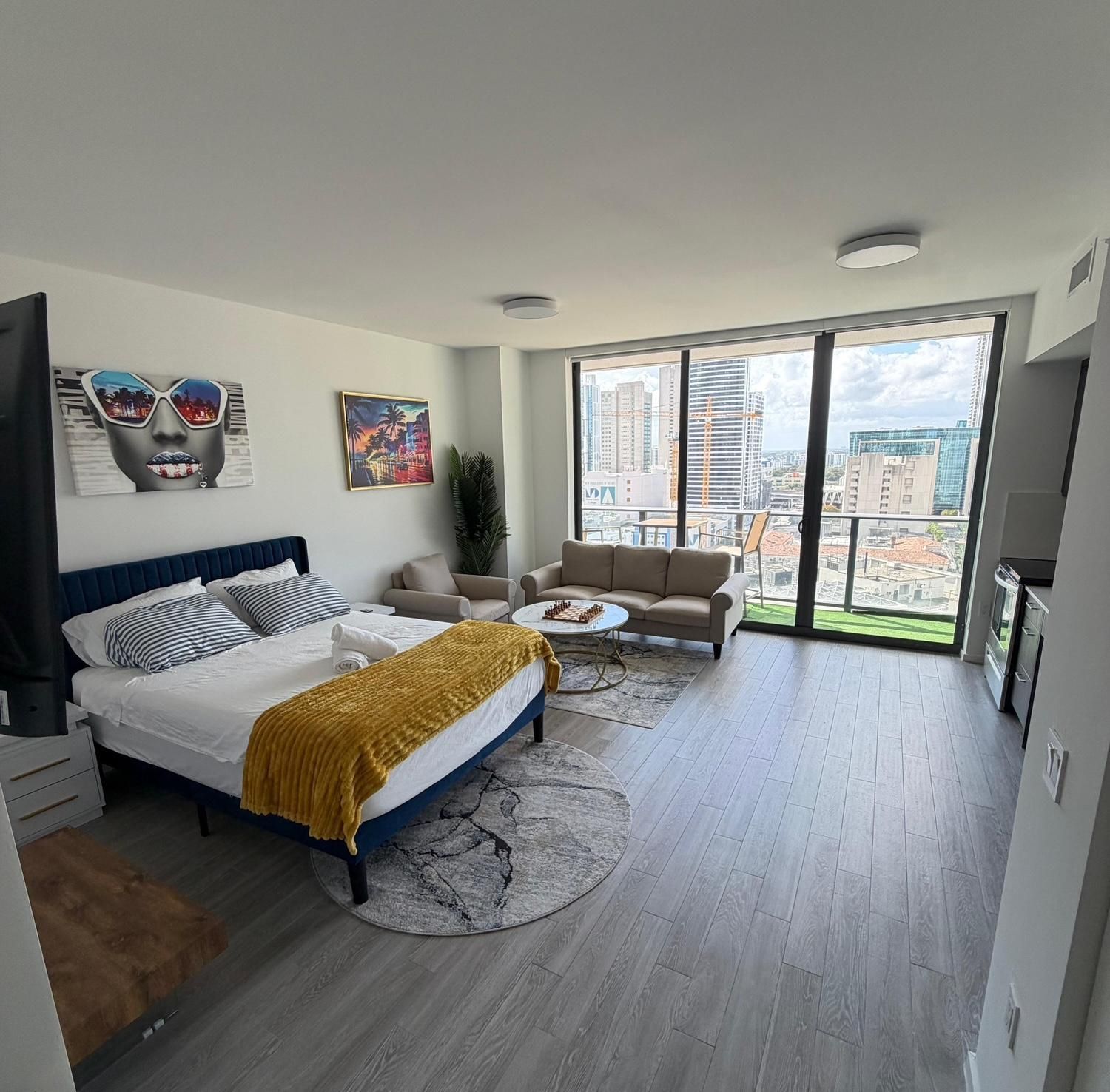 Luxe Ventures Miami Queen Studio - Disability Access