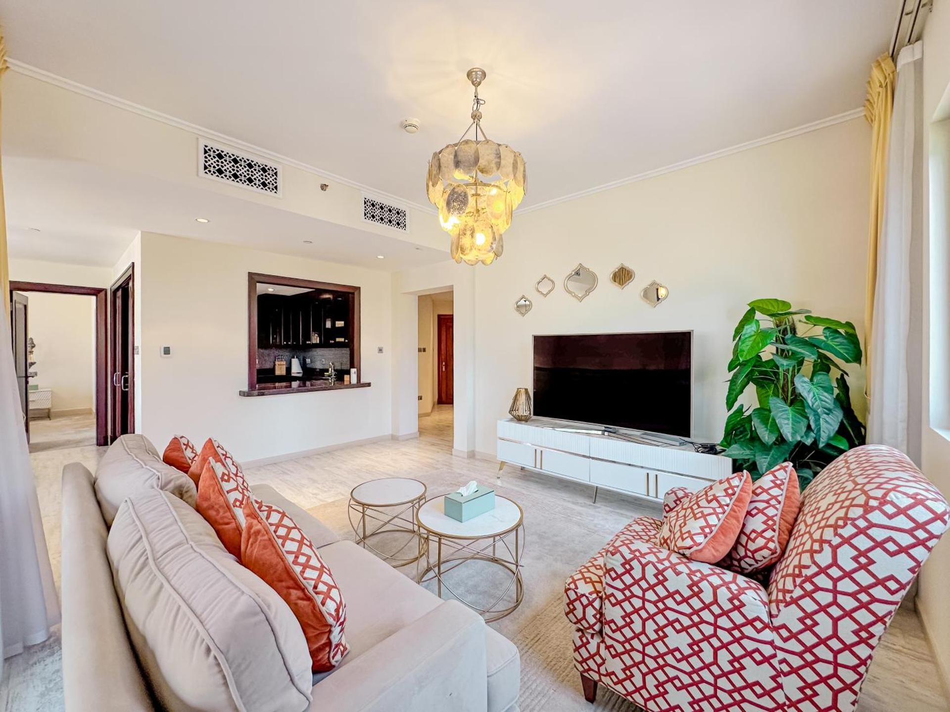 Traditional Apt in Downtown Dubai w/ Burj Khalifa View