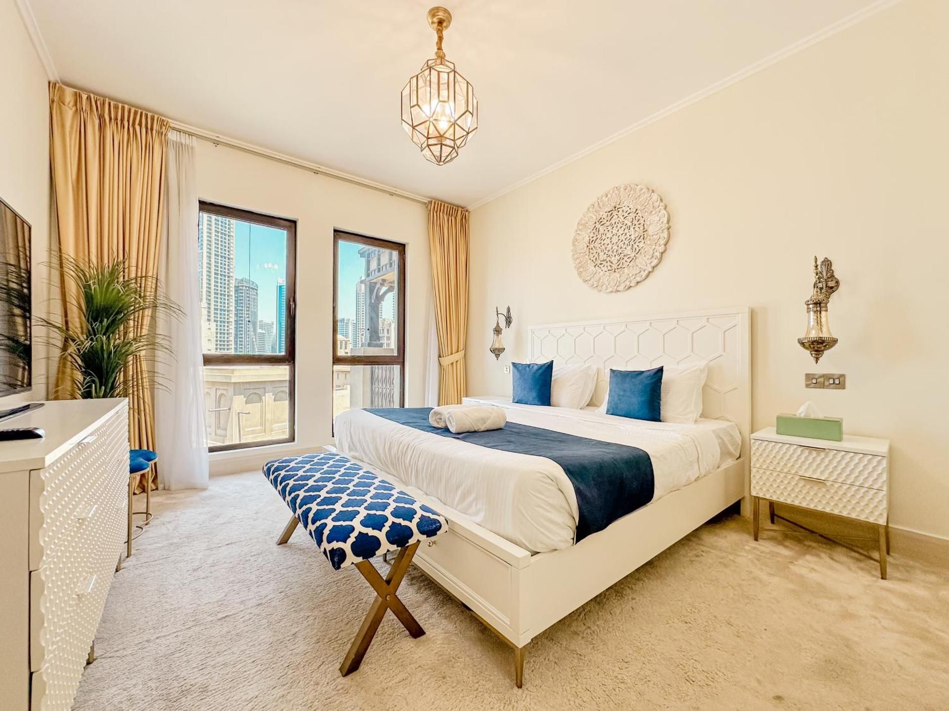 Traditional Apt in Downtown Dubai w/ Burj Khalifa View
