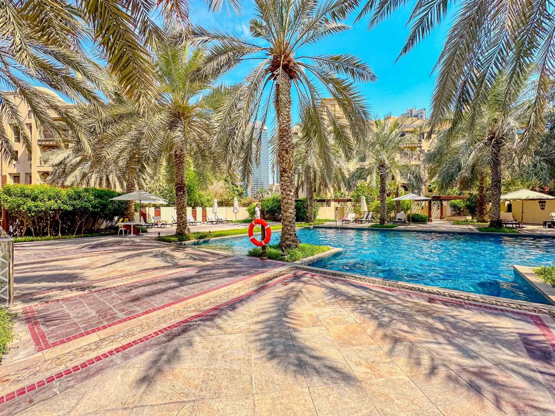 Traditional Apt in Downtown Dubai w/ Burj Khalifa View