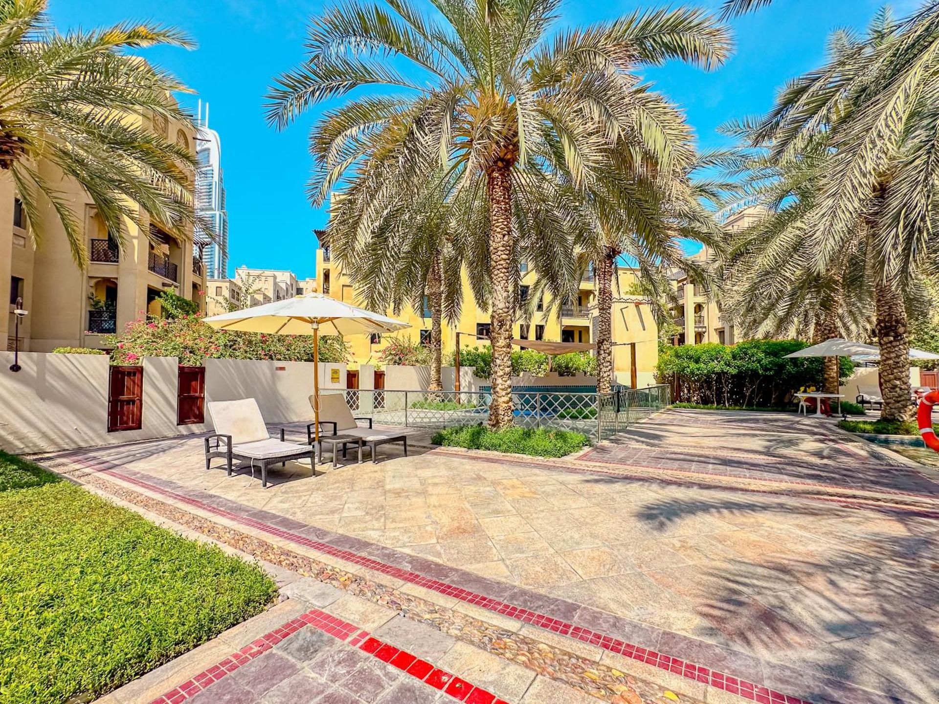 Traditional Apt in Downtown Dubai w/ Burj Khalifa View