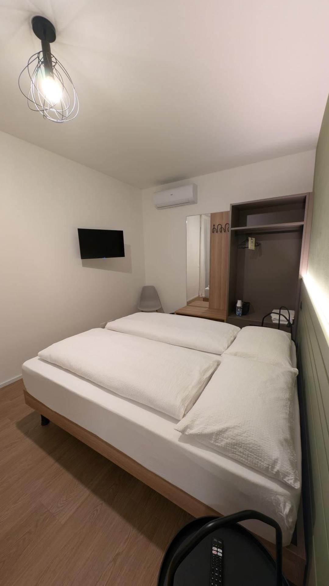 Deluxe Double or Twin Room with Balcony