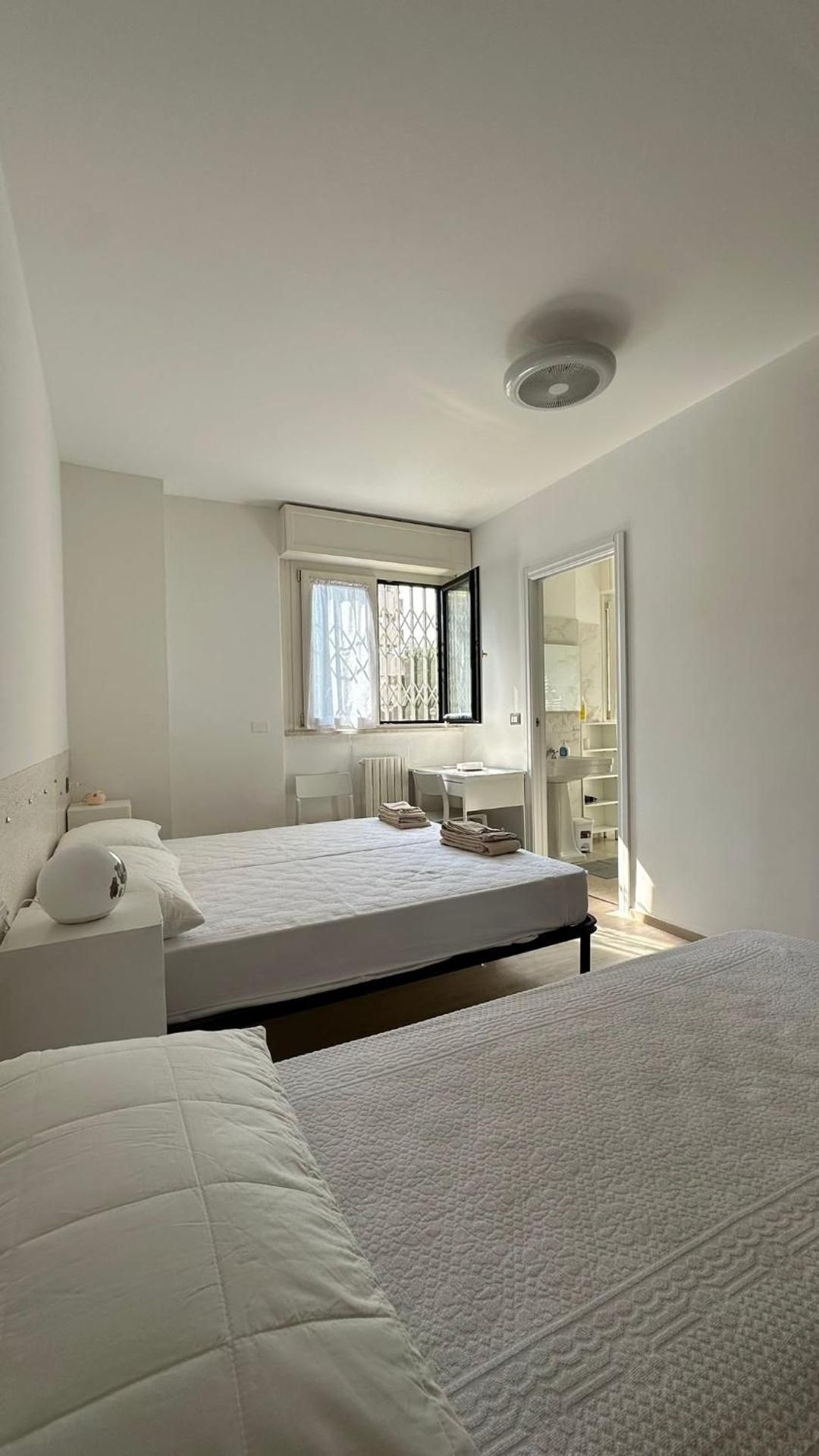 B&B D'Ambrosio Twin Room with Private Bathroom