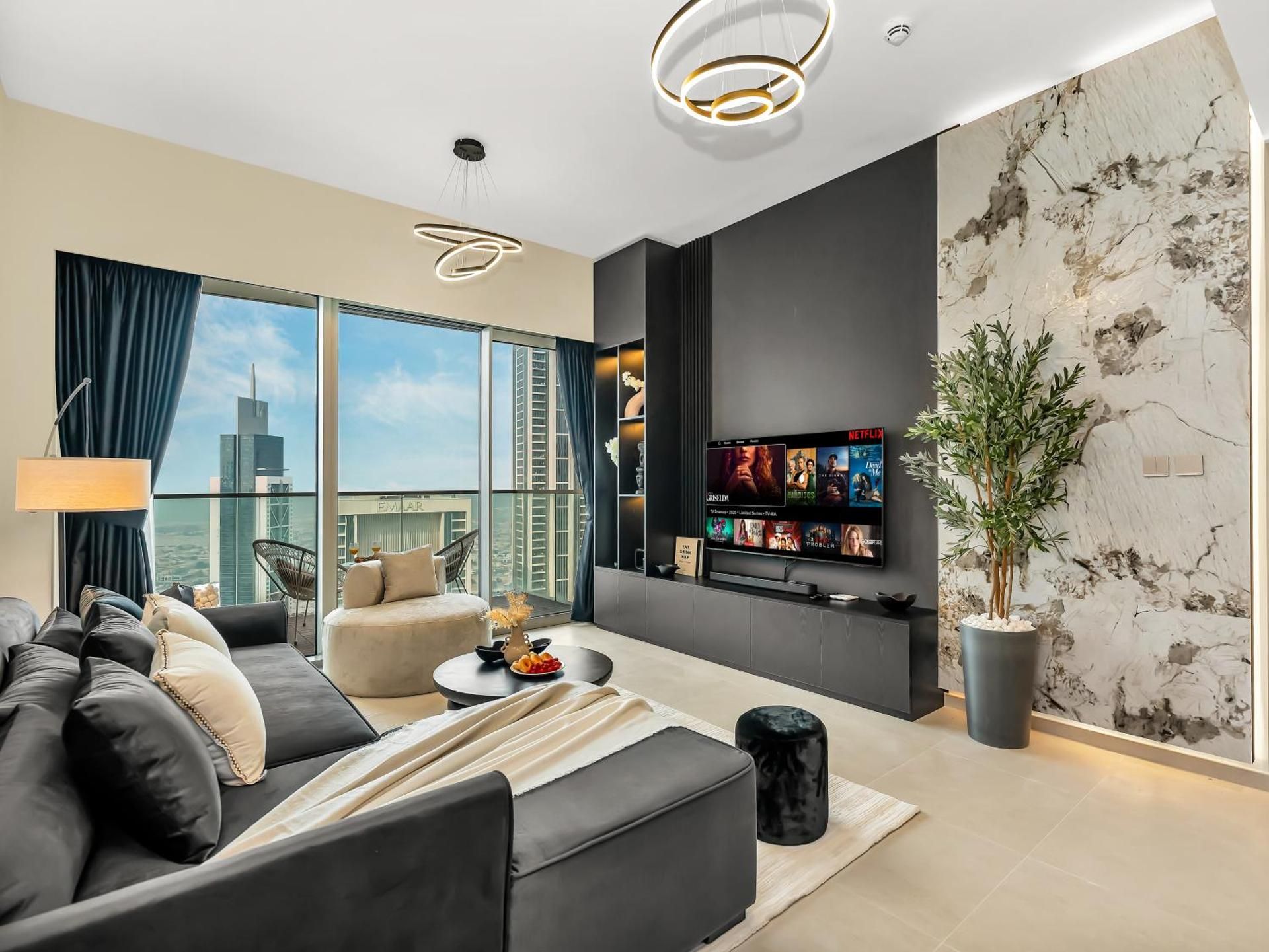 SmartStay at Grande Signature - Downtown Dubai City Views - Brand New Luxury Apartments