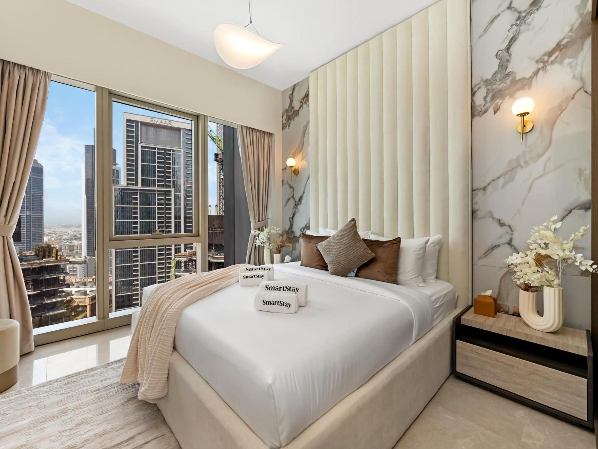 SmartStay at Grande Signature - Downtown Dubai City Views - Brand New Luxury Apartments