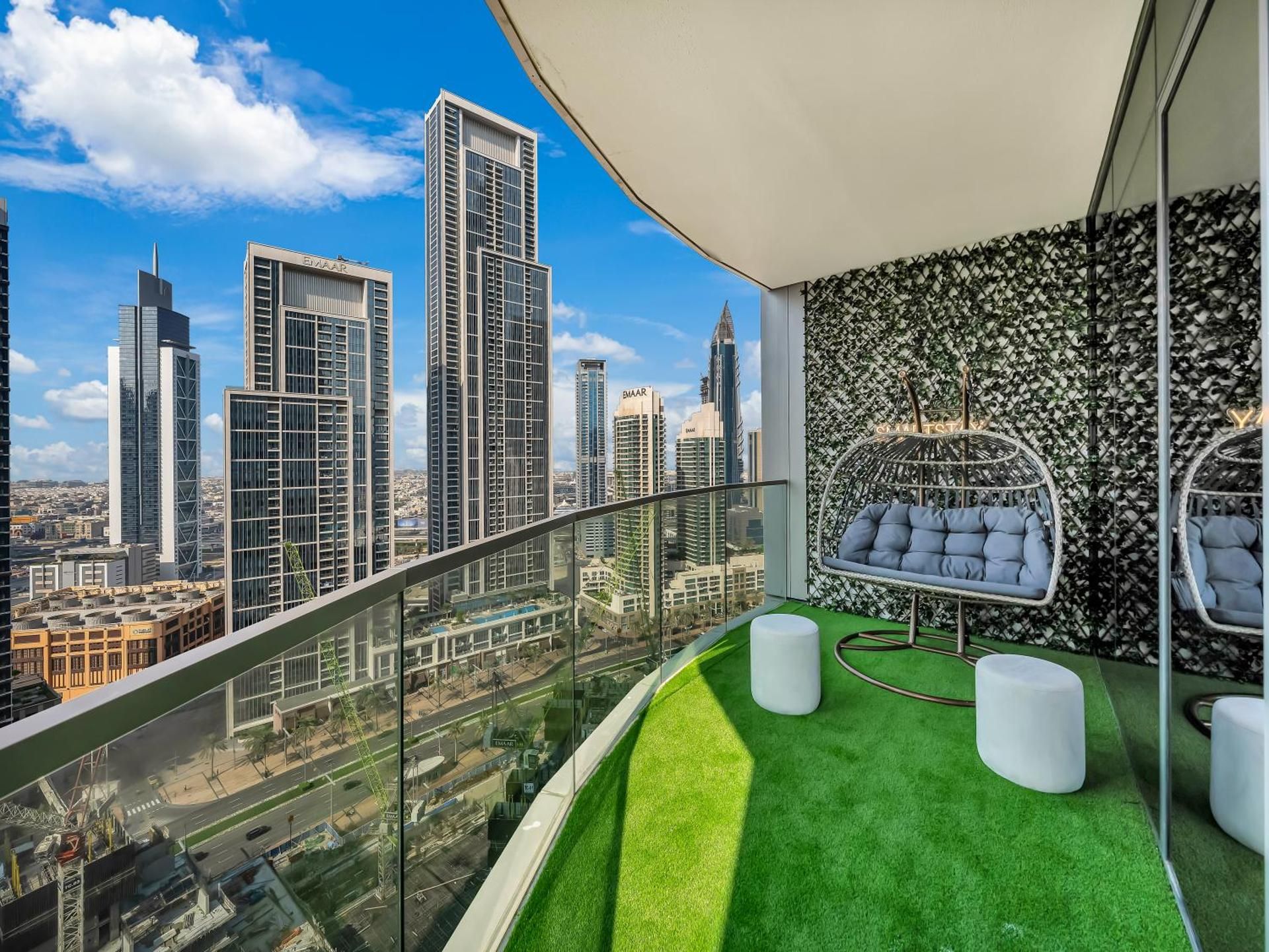 SmartStay at Grande Signature - Downtown Dubai City Views - Brand New Luxury Apartments