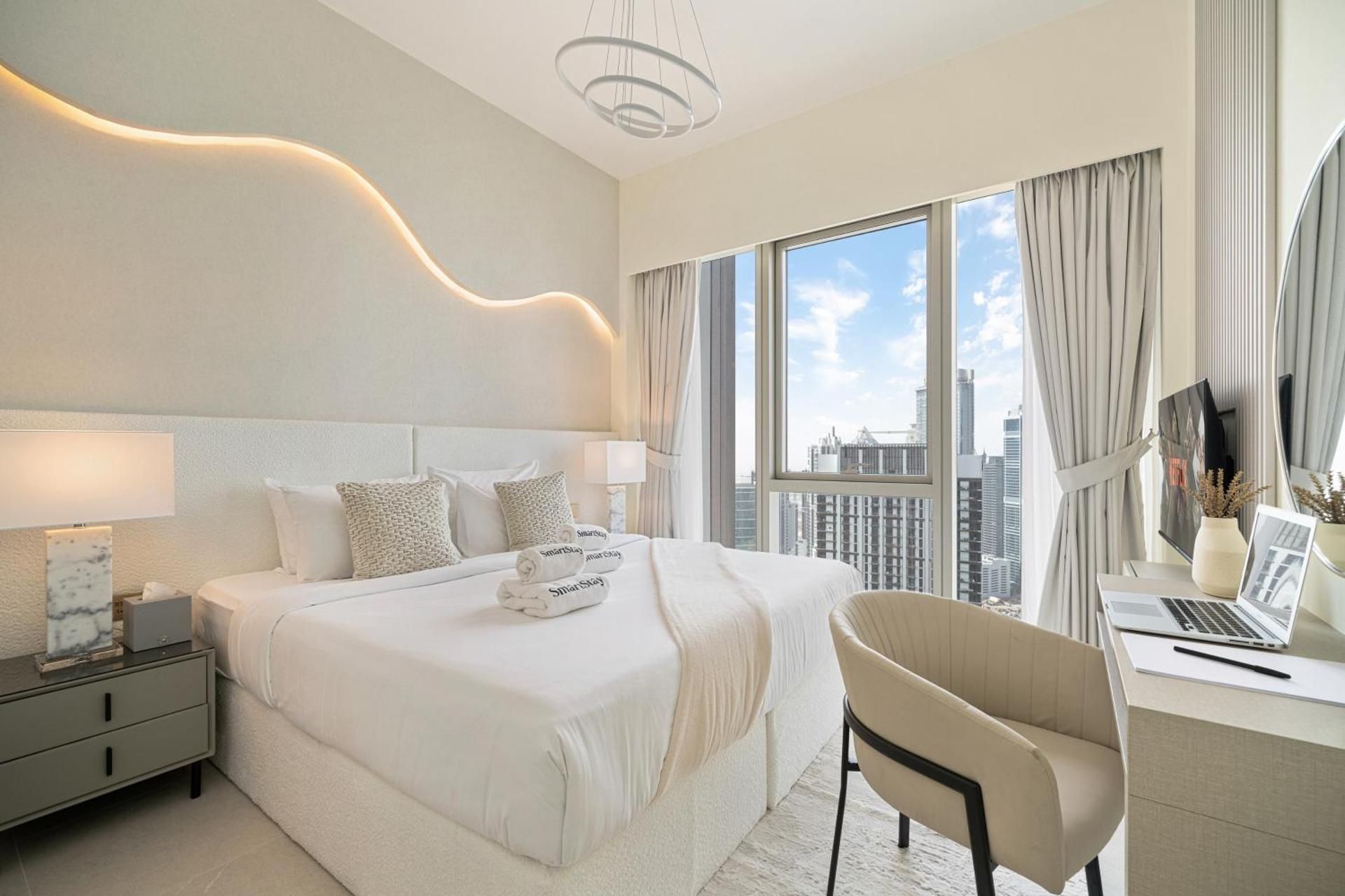 SmartStay at Grande Signature - Downtown Dubai City Views - Brand New Luxury Apartments