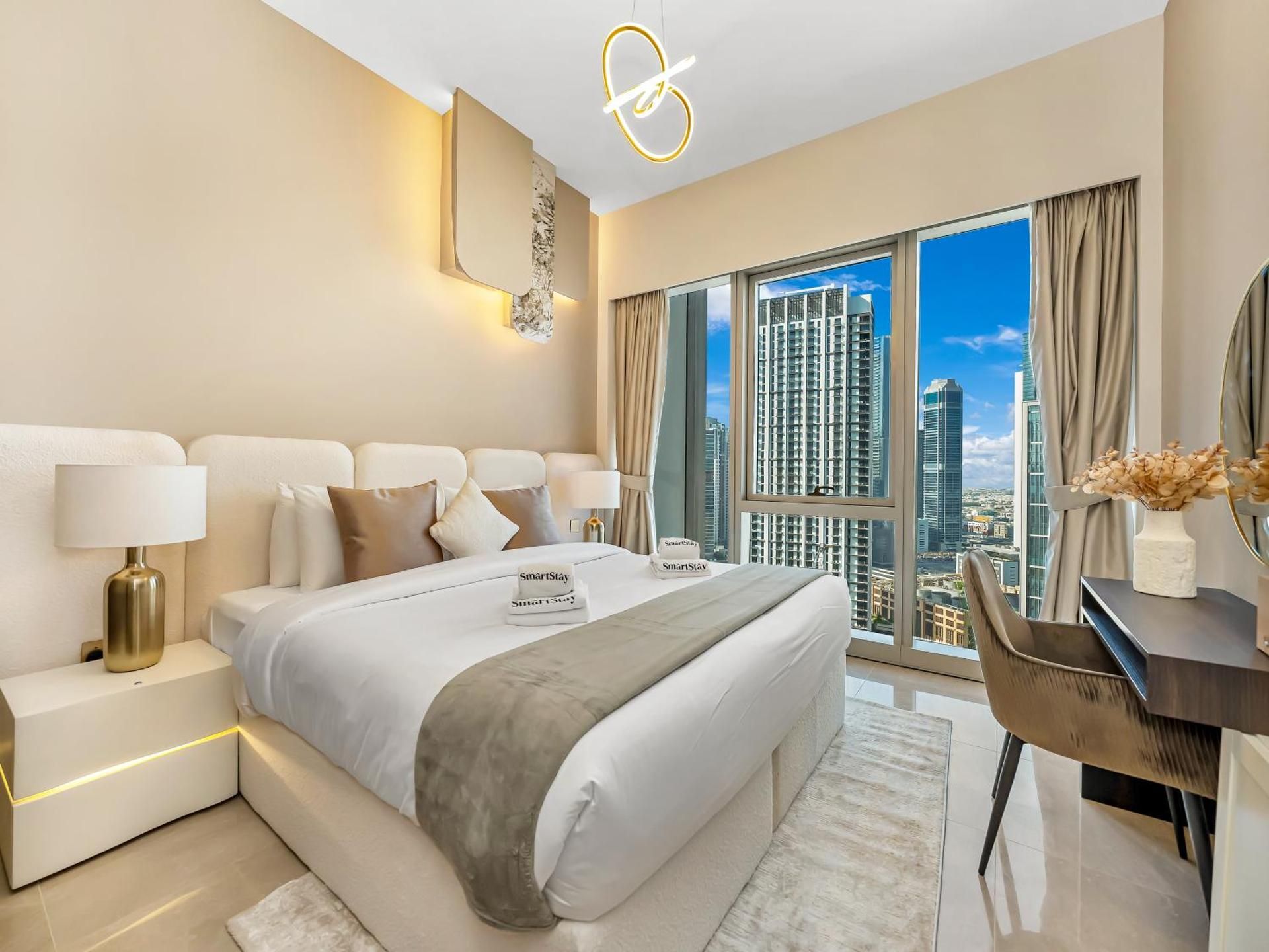 SmartStay at Grande Signature - Downtown Dubai City Views - Brand New Luxury Apartments
