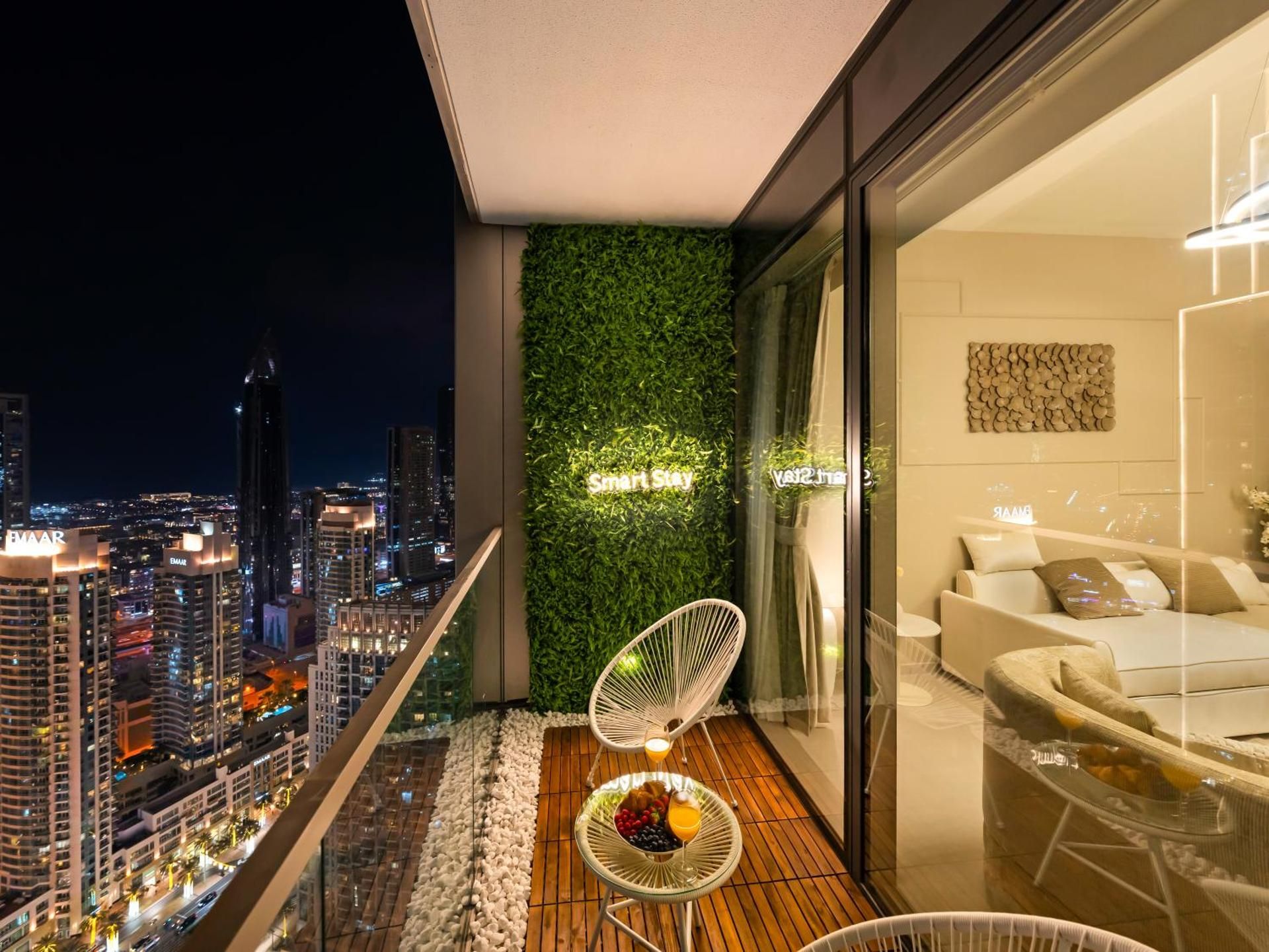 SmartStay at Grande Signature - Downtown Dubai City Views - Brand New Luxury Apartments