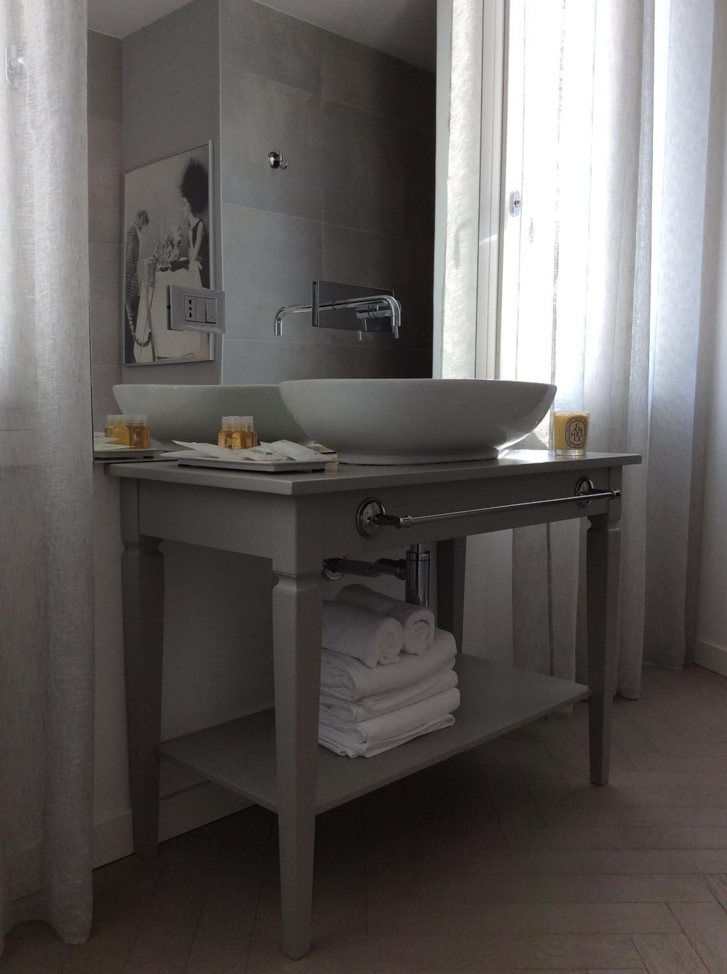 Double or Twin Room with Terrace