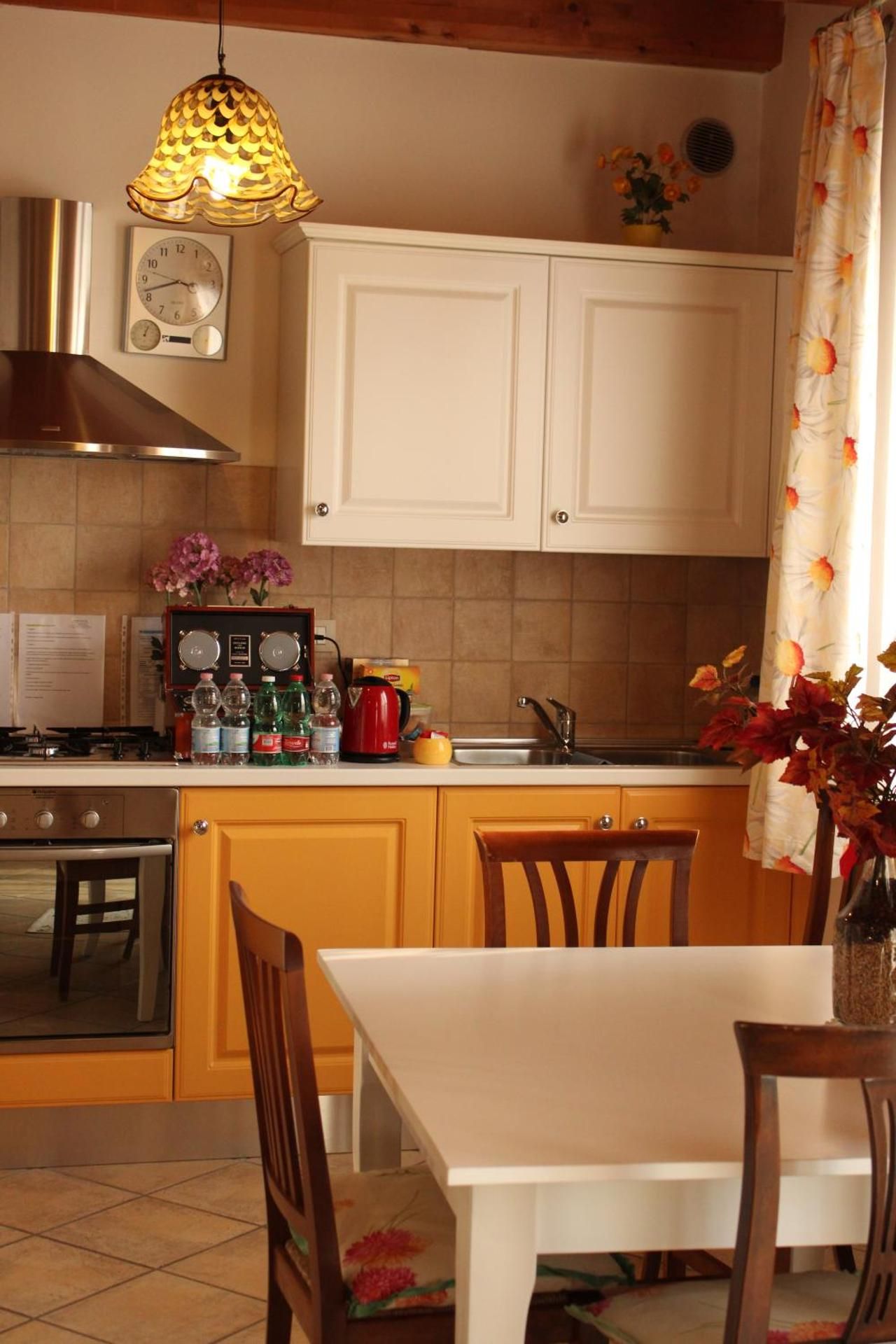 Shared lounge/TV area