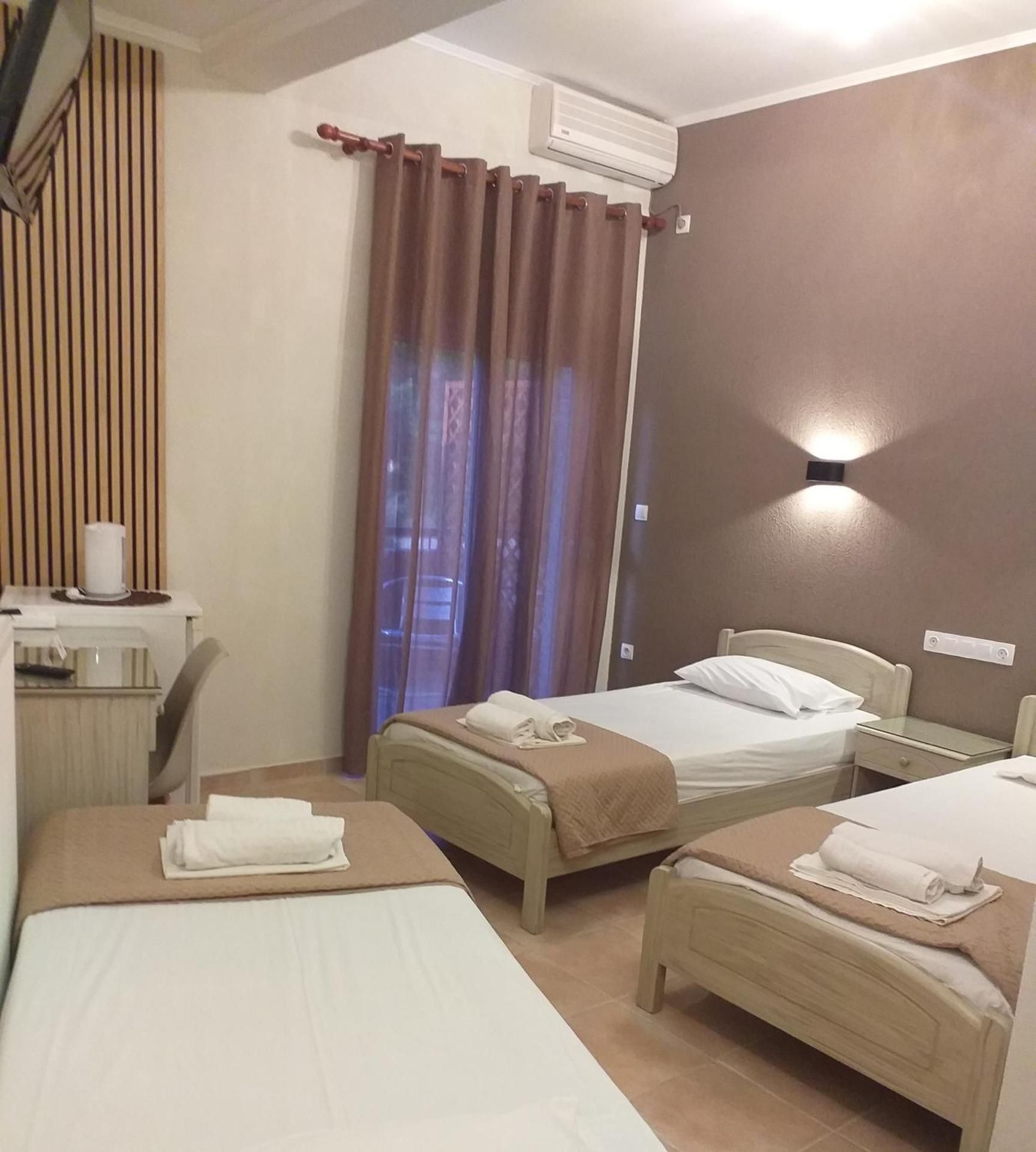Hotel Isidora Triple Room with Terrace 3