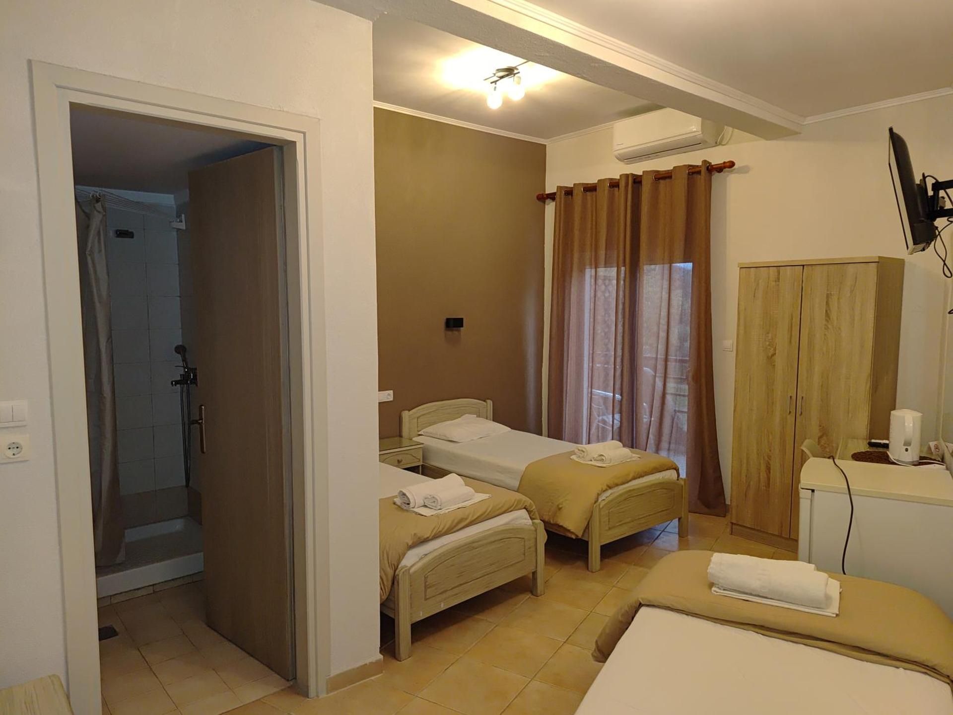 Hotel Isidora Triple Room with Terrace