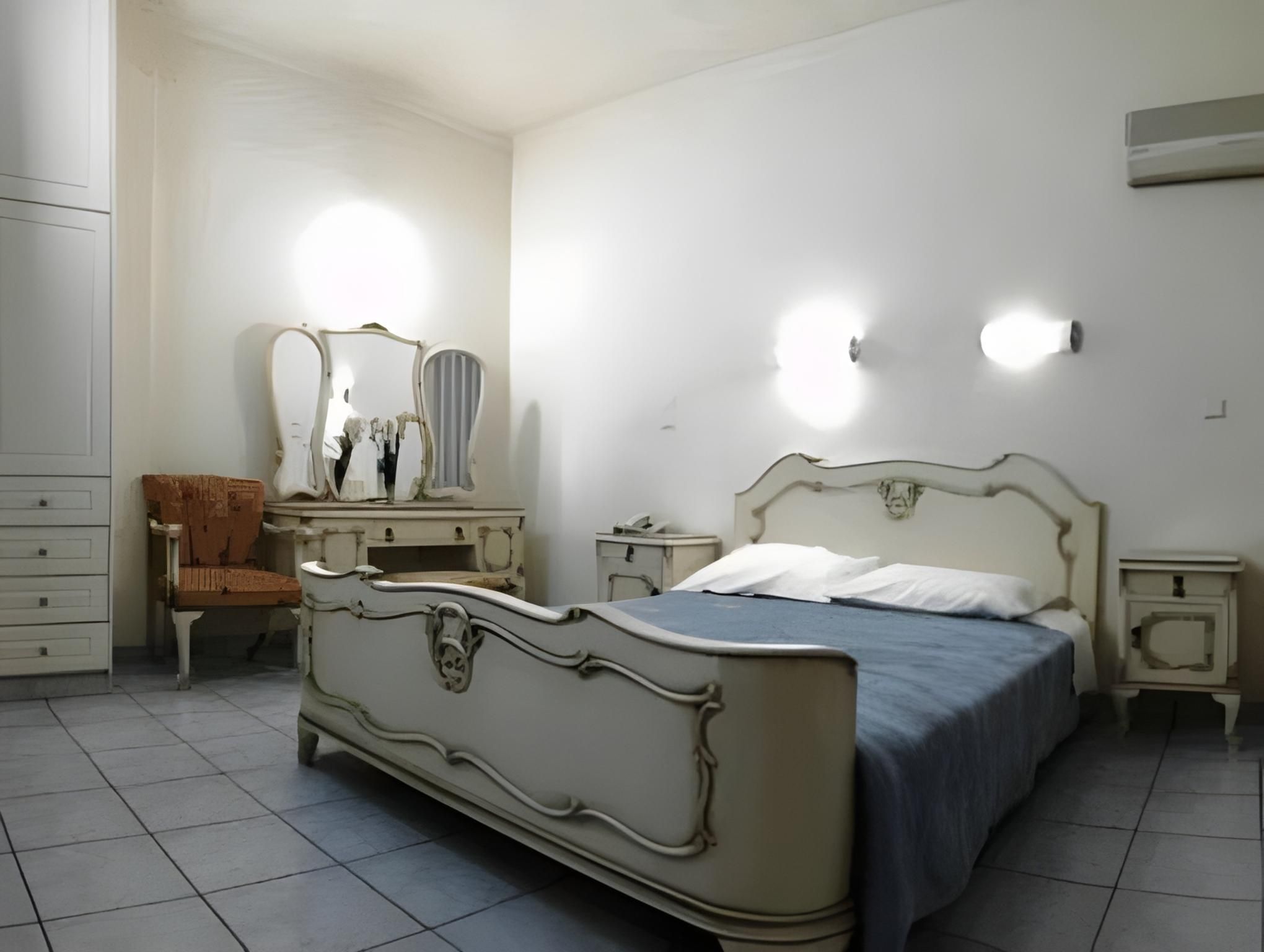 Alex Hotel Family Room 3