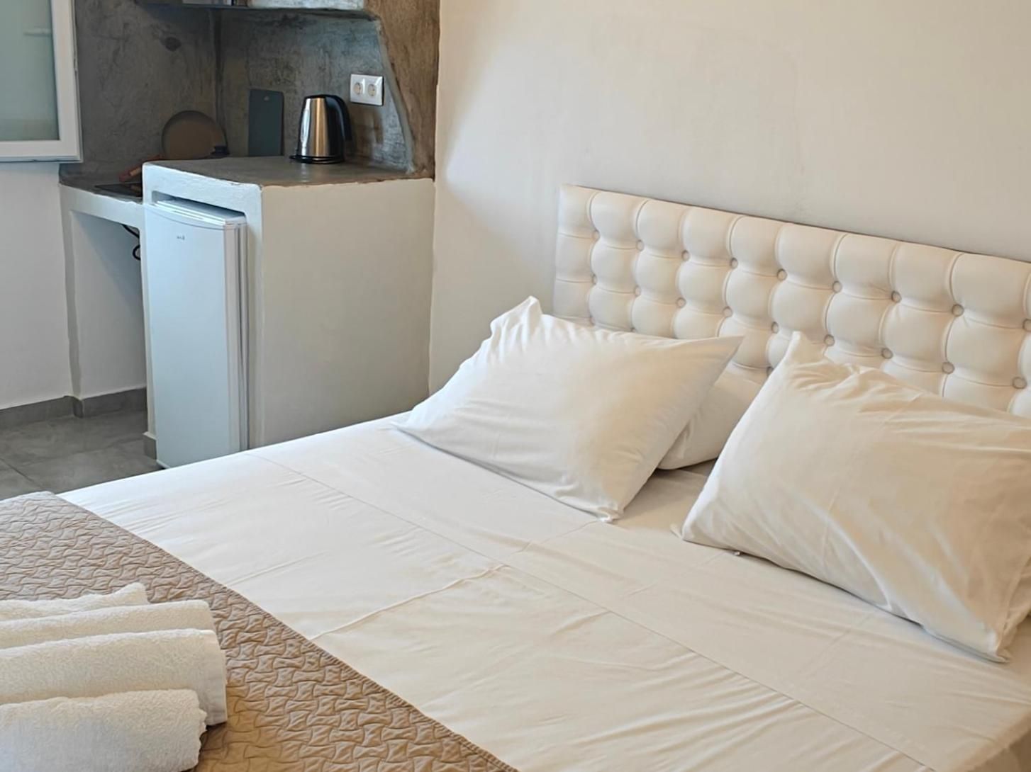 Joannes Vacation Rooms Deluxe triple 2