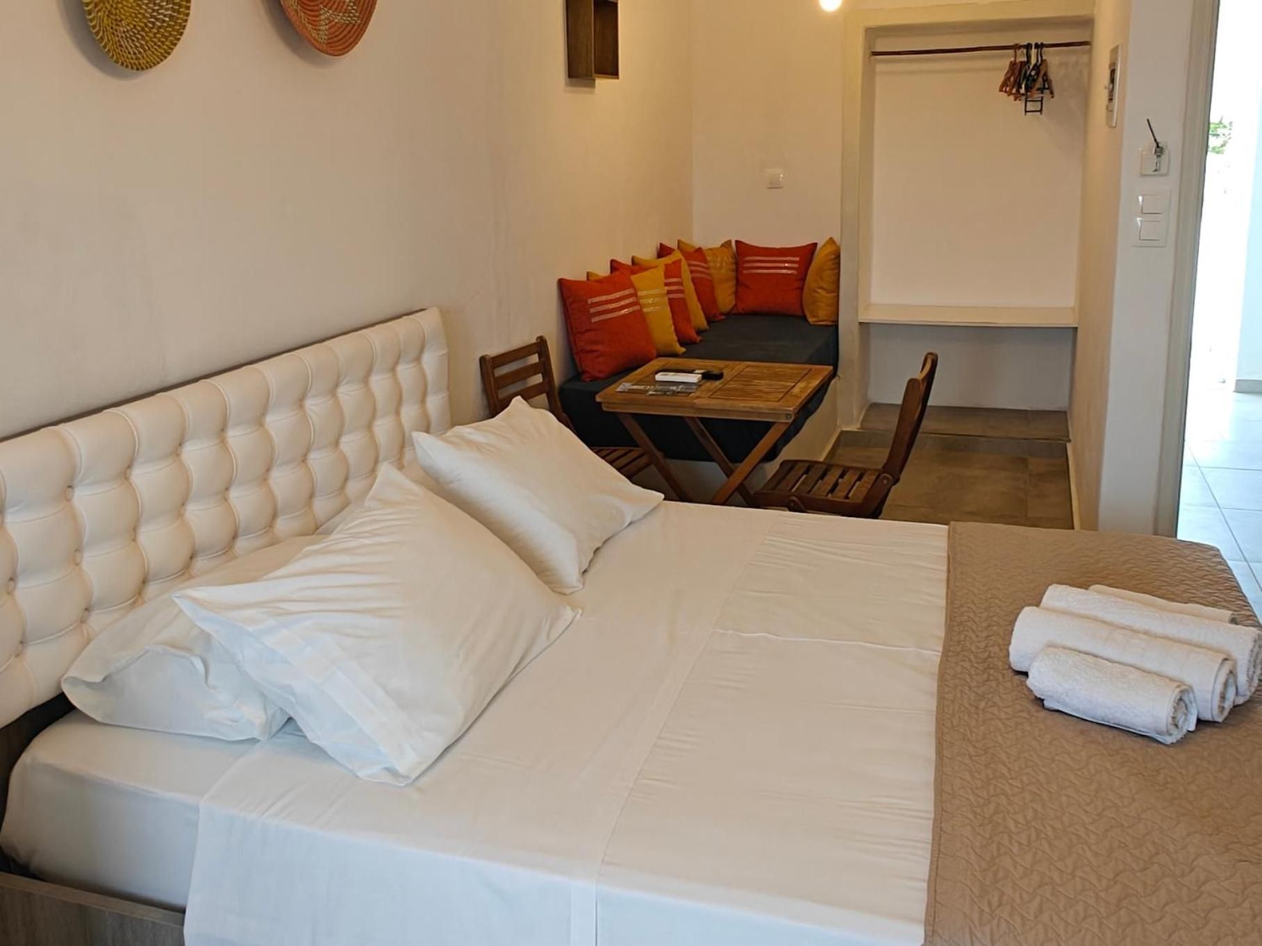 Joannes Vacation Rooms Deluxe triple 3