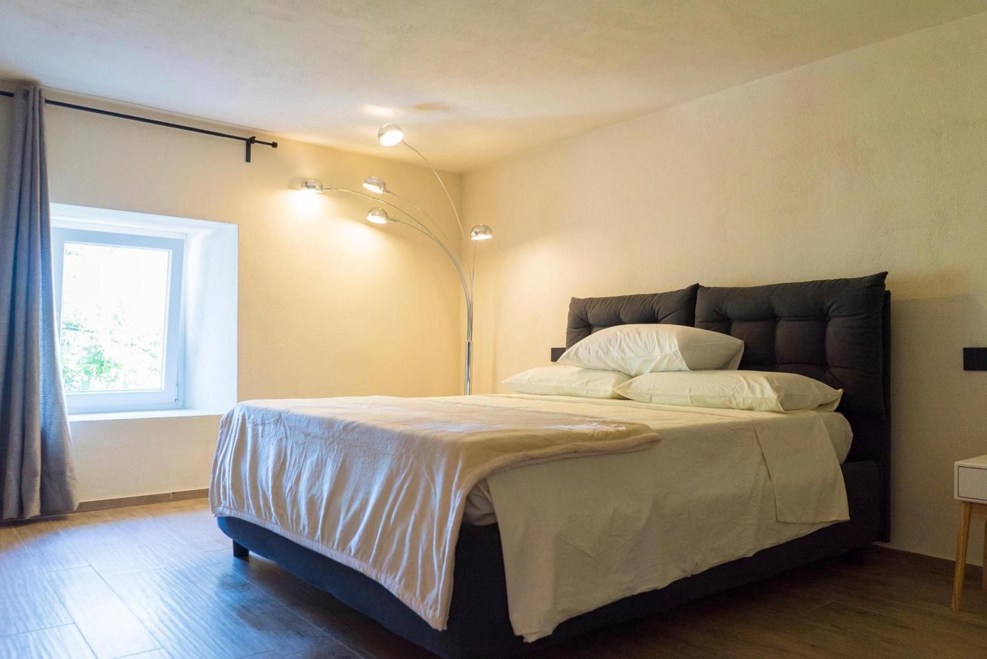 Queen Room with Spa Bath