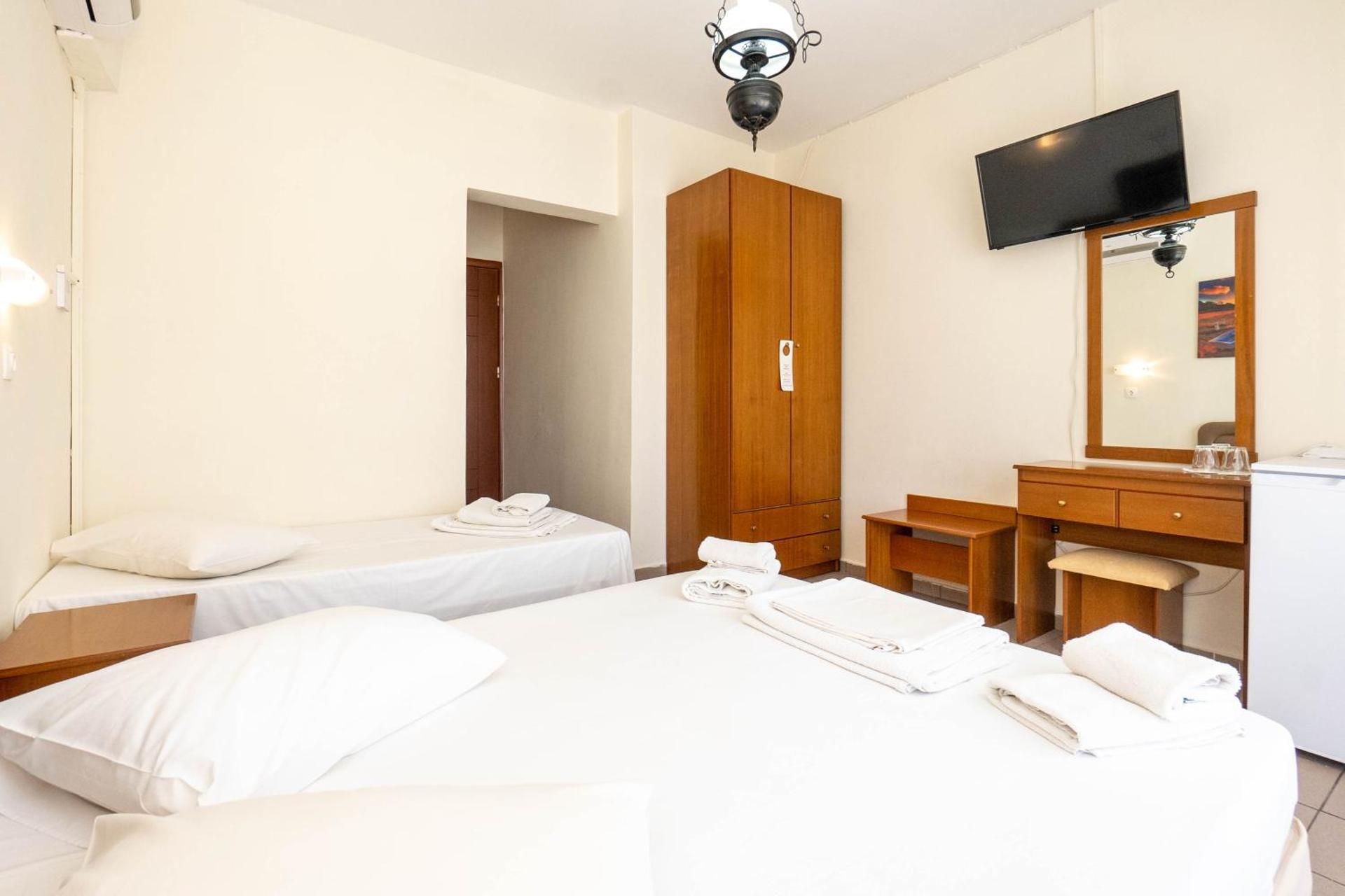 Hotel Alkyon Triple Room