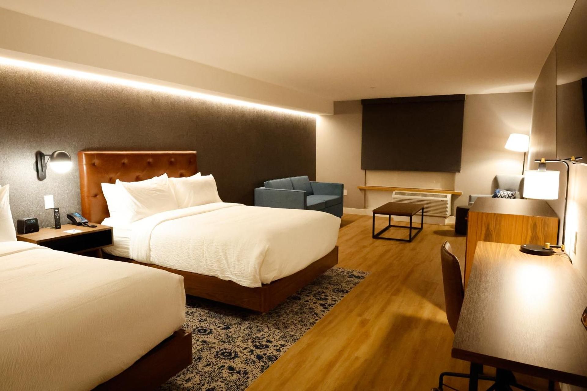 Deluxe, Guest room, 1 King, Sofa bed