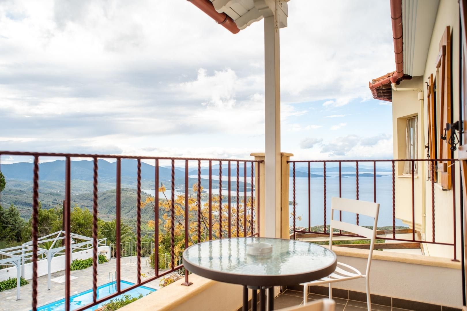 Side Sea View Triple Room