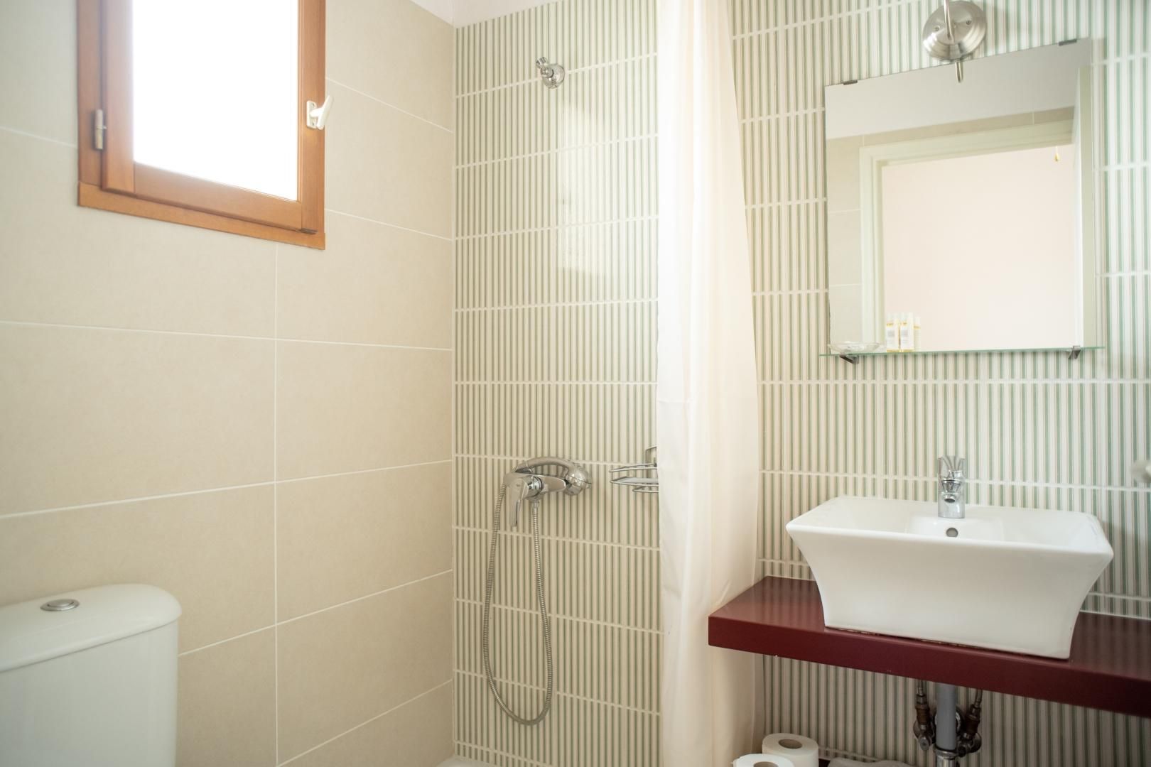 Lagou Raxi Country Hotel Single Room Pool View 2