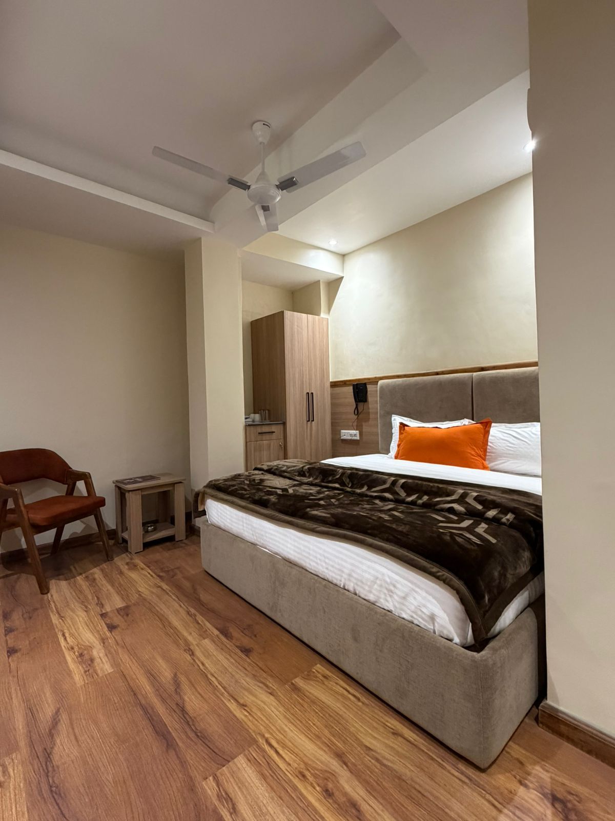 Hotel Shiva Deluxe Room 3