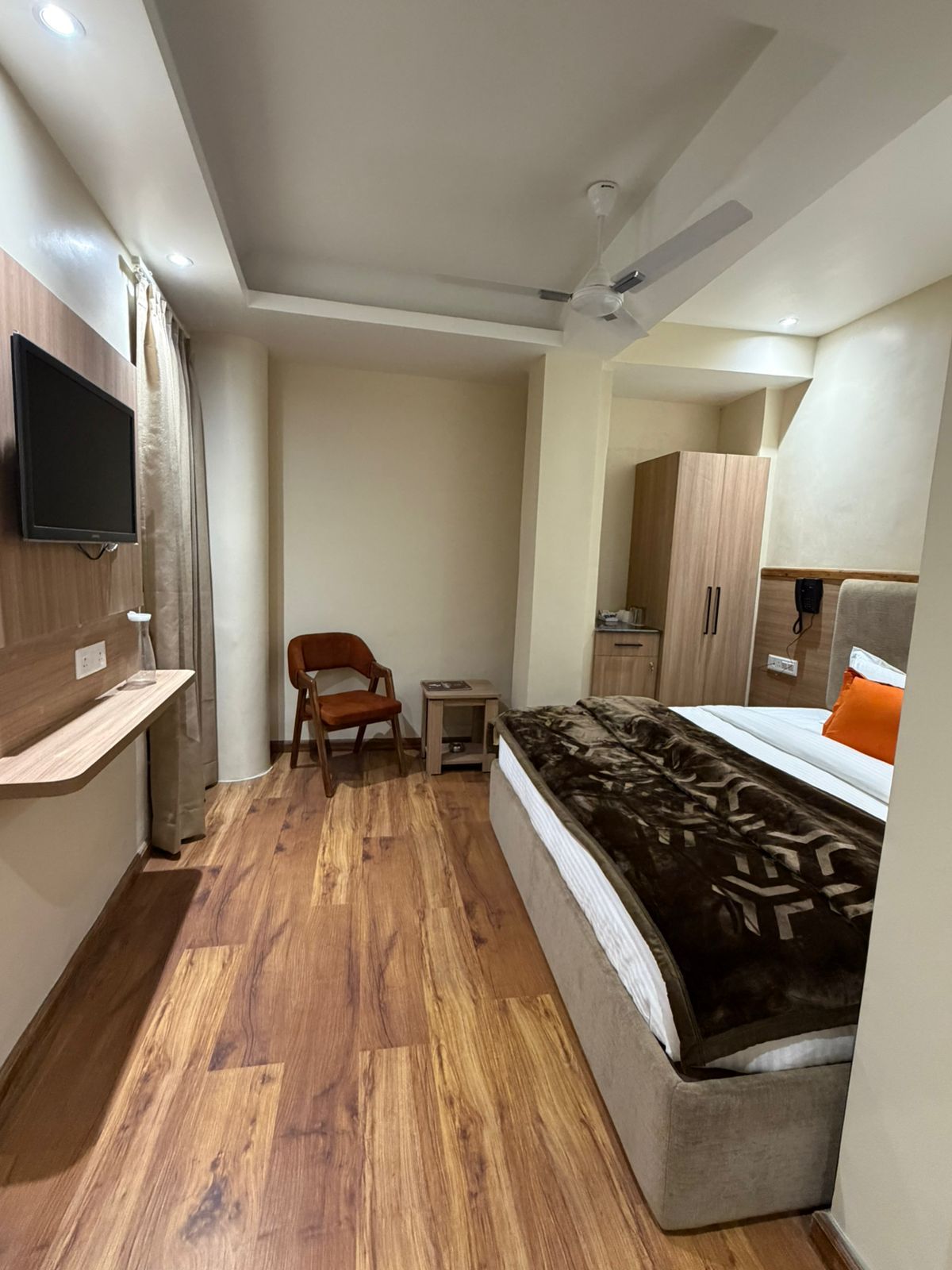 Hotel Shiva Deluxe Room 2