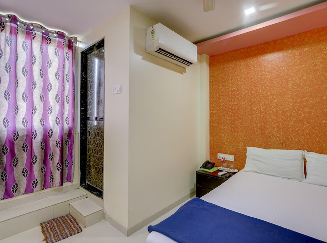 NEW SHRINIWAS LODGING AND BOARDING HOUSE