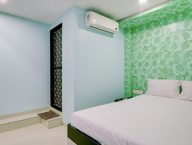 NEW SHRINIWAS LODGING AND BOARDING HOUSE