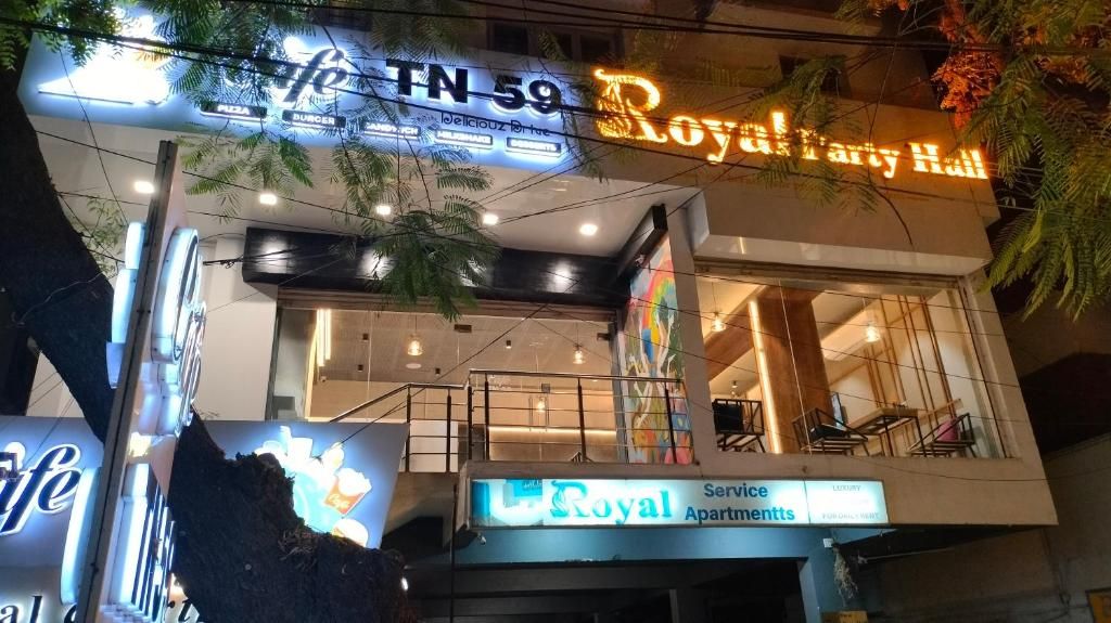 Royal room and Service Apartment