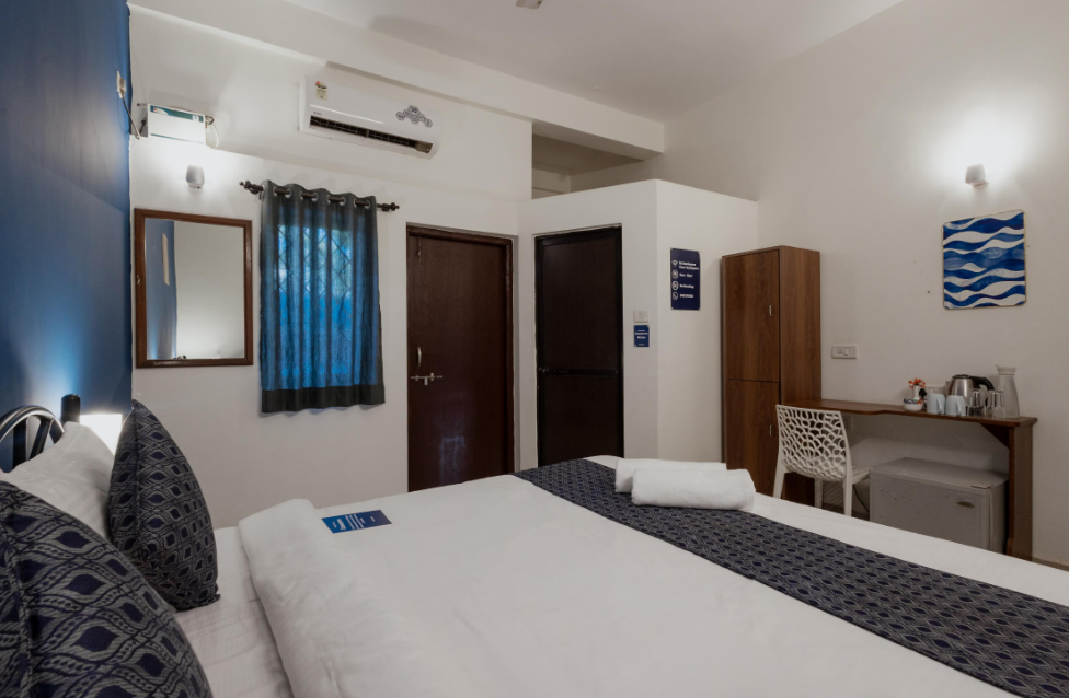 DELUXE ROOM WITH BALCONY