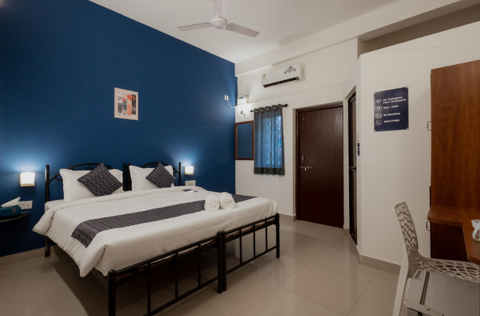 DELUXE ROOM WITH BALCONY