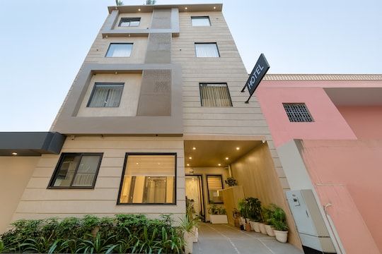 Shree Aaradhya Suites