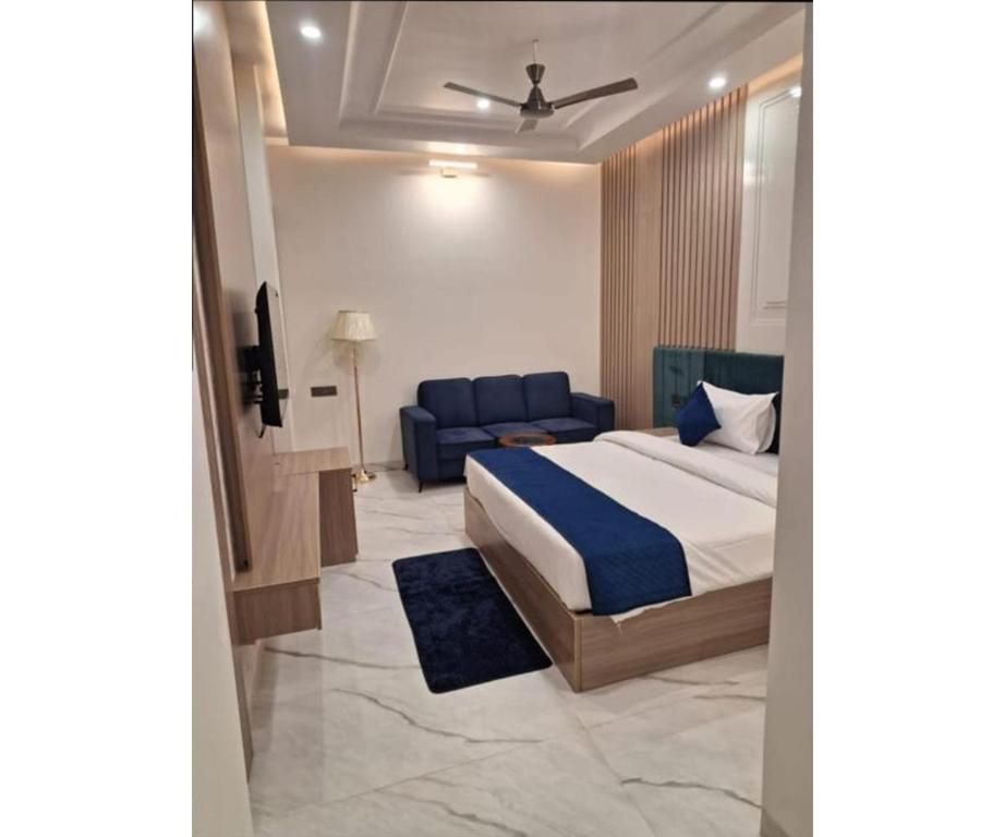 Shree Aaradhya Suites Super Deluxe Room 4