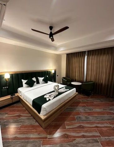 Hotel The Lineage SUPER DELUXE ROOM