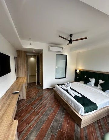 Hotel The Lineage Deluxe Room 2