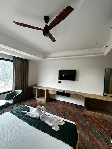 Hotel The Lineage Deluxe Room 3