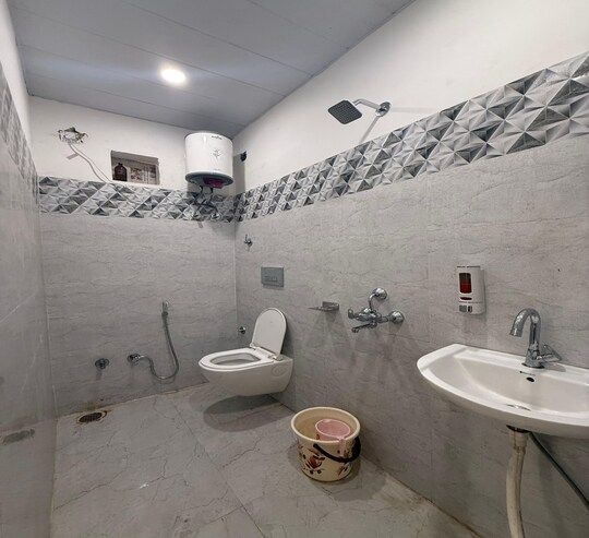 Maa Annapurna Homestay Deluxe Room 3