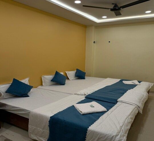 Maa Annapurna Homestay Twin Bed Room 2