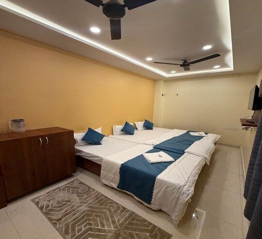 Maa Annapurna Homestay Twin Bed Room