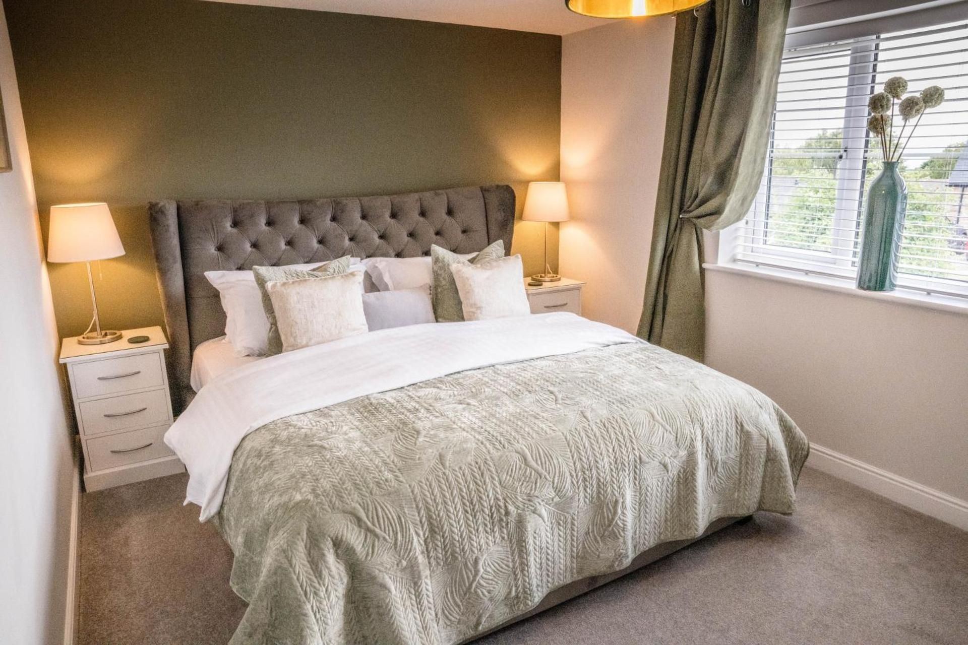 The Queen's Head Family Suite 2