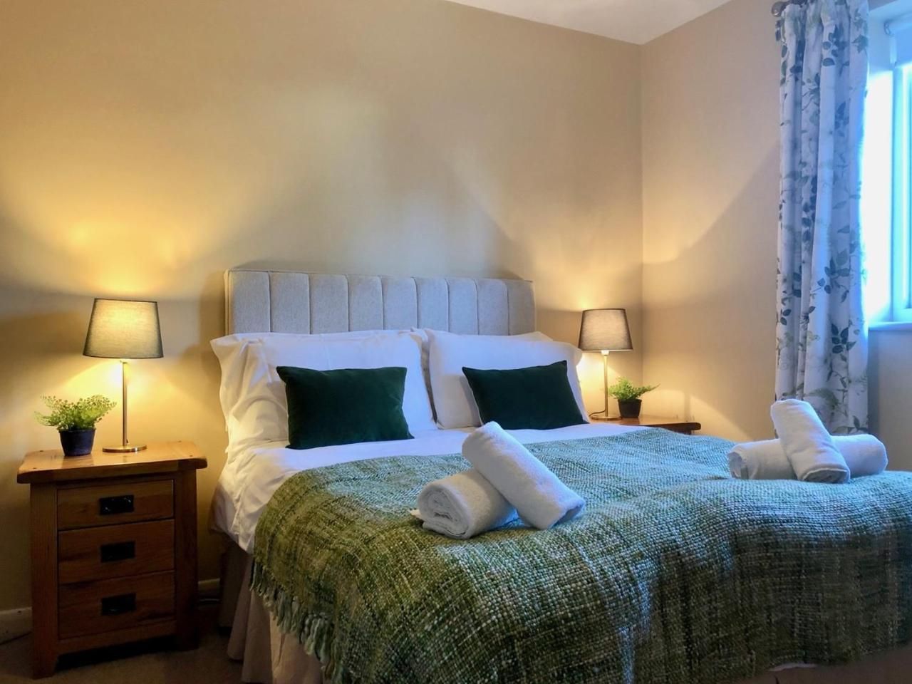 Kirkstile Inn Deluxe Room (2 Adults + 1 Child)