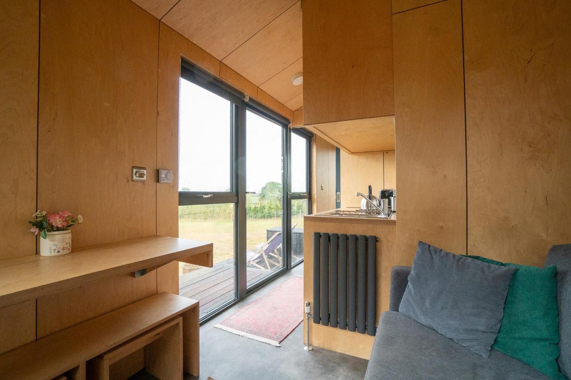 Beautiful cabins in Shaftesbury Dorset countryside One-Bedroom Apartment 3