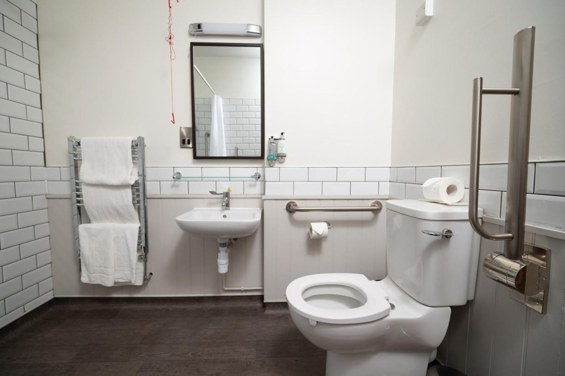 Rockingham Arms by Good Night Inns Double Room - Disability Access 3